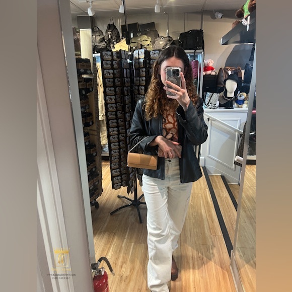 Dior Cannage patent wallet on a chain - Picture 12 of 12